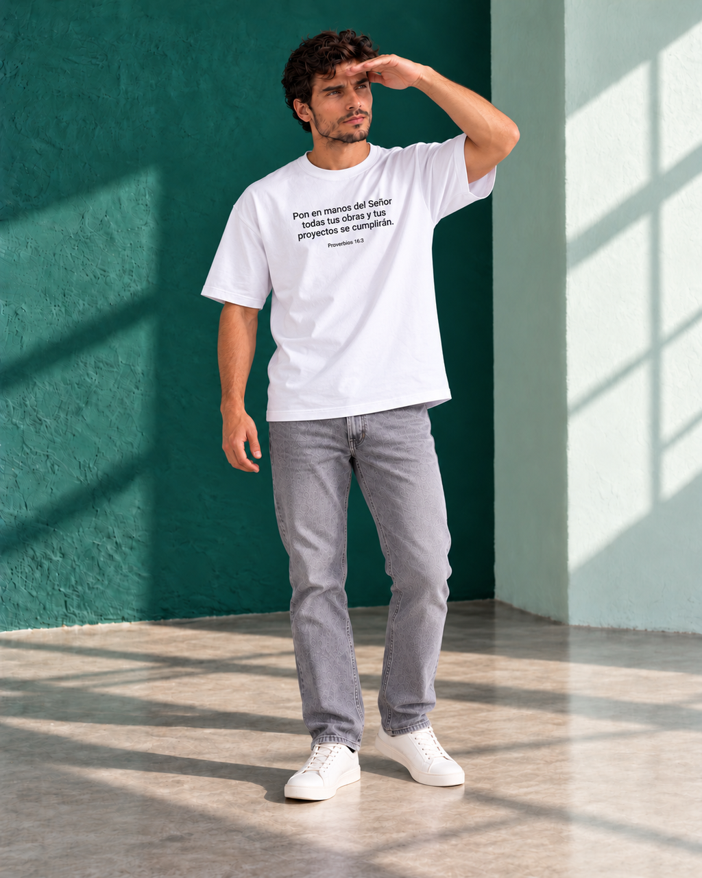 Remera Oversize "Pon en manos del señor todas tus obras "