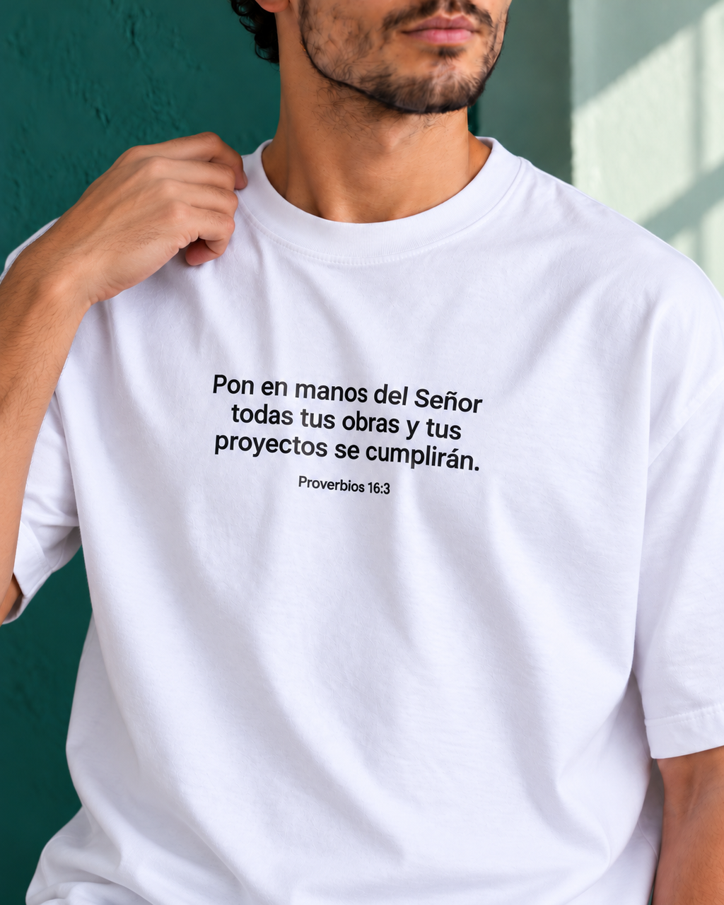 Remera Oversize "Pon en manos del señor todas tus obras "