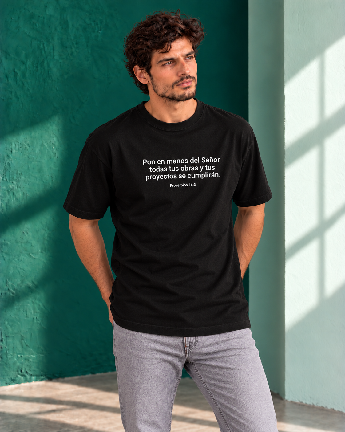 Remera Oversize "Pon en manos del señor todas tus obras "