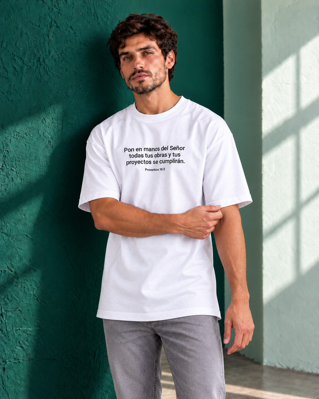 Remera Oversize "Pon en manos del señor todas tus obras "